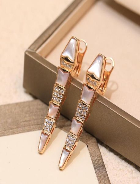 bmv diamond earring 18k gold plated stud fine jewelry highest counter quality luxury brand designer official reproductions earring5226515, Golden;silver
bmv diamond earring 18k gold plated stud fine jewelry highest counter quality luxury brand designer official reproductions earring5226515, Golden;silver