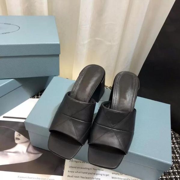 2023 luxury designer women sandals high heels slide leather hight sandal ladies summer slippers with box size 35-40, Black
2023 luxury designer women sandals high heels slide leather hight sandal ladies summer slippers with box size 35-40, Black