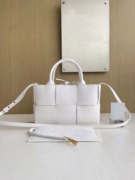 10a mirror quality handbag luxury designer women's leather bag messenger bag shoulder bag with box.
10a mirror quality handbag luxury designer women's leather bag messenger bag shoulder bag with box.
