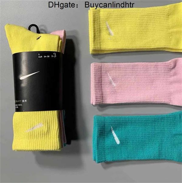 mens socks women men cotton all-match classic ankle hook breathable black and white football basketball sports sock 3pairs/piece
mens socks women men cotton all-match classic ankle hook breathable black and white football basketball sports sock 3pairs/piece