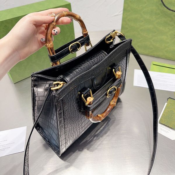 luxury designer black shoulder brown tote bag crocodile leather double gold hardware for women 27cm
luxury designer black shoulder brown tote bag crocodile leather double gold hardware for women 27cm
