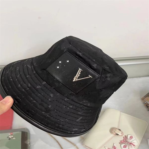 new 2023 summer sun hat fashion ball caps designer street hat versatile cap for man woman hats classic black and white high quality, Blue;gray
new 2023 summer sun hat fashion ball caps designer street hat versatile cap for man woman hats classic black and white high quality, Blue;gray