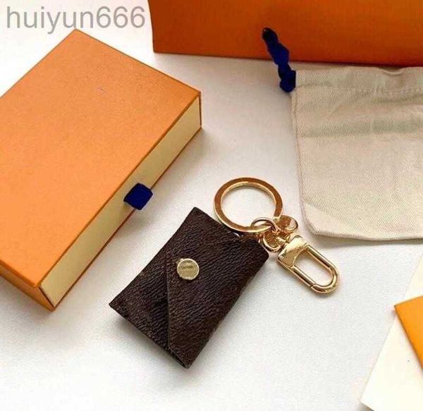 fashion designer letter wallet keychain keyring leather purse pendant car chain charm brown flower mini bag trinket gifts accessories, Silver
fashion designer letter wallet keychain keyring leather purse pendant car chain charm brown flower mini bag trinket gifts accessories, Silver