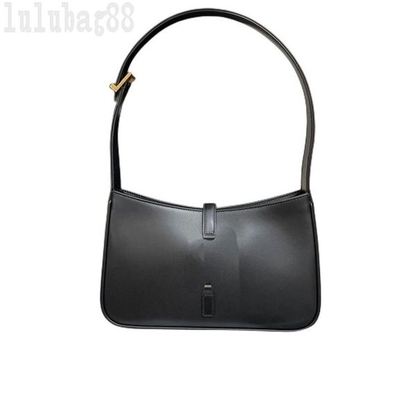 cross body bags hobo glossy leather designer handbags for lady clutch pretty baguette elegant with pocket smooth underarm bags exquisite sti
cross body bags hobo glossy leather designer handbags for lady clutch pretty baguette elegant with pocket smooth underarm bags exquisite sti