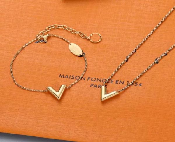 designer love letter pendant necklaces charm bracelets clavicle chains jewelry birthday party valentine039s gift4160974, Silver
designer love letter pendant necklaces charm bracelets clavicle chains jewelry birthday party valentine039s gift4160974, Silver