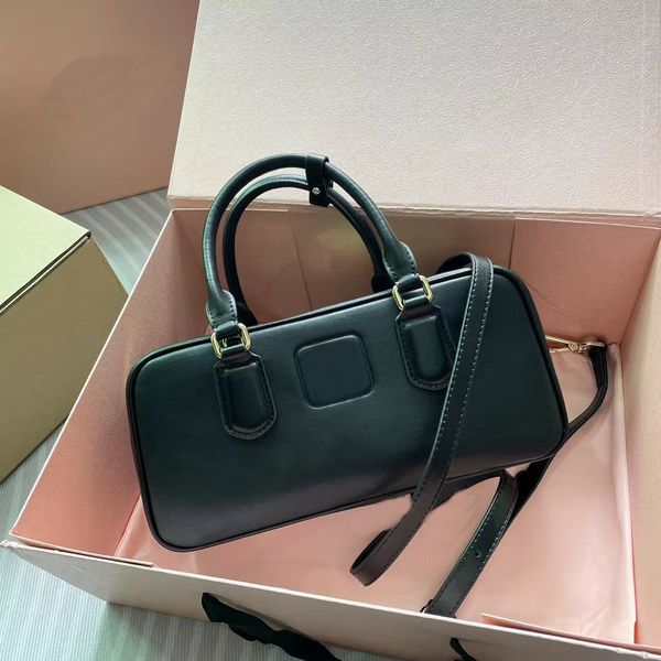 designer leather handle bag bowling ball boston bags smooth calf leather letter embossing travel shoulder bags gold-tone hardware zipper han
designer leather handle bag bowling ball boston bags smooth calf leather letter embossing travel shoulder bags gold-tone hardware zipper han