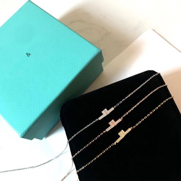 luxury designer necklace women necklace engraved letters design circular fashion styles jewelry casual style valentine day gift jewelry vers, Silver
luxury designer necklace women necklace engraved letters design circular fashion styles jewelry casual style valentine day gift jewelry vers, Silver