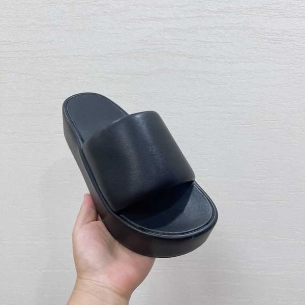 thick bottom sandals for men women slippers embroidered letters knit slides platform mule beach pool slides logo shoes knitted flat mules fl, Black
thick bottom sandals for men women slippers embroidered letters knit slides platform mule beach pool slides logo shoes knitted flat mules fl, Black