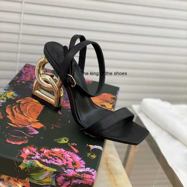 women's fashion luxurys designers sandals high heels casual shoes boots exquisite leather and letters made of imported cowhide fabric l, Black
women's fashion luxurys designers sandals high heels casual shoes boots exquisite leather and letters made of imported cowhide fabric l, Black