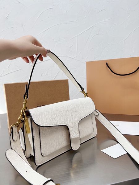 luxury designer tabby shoulder bags 26 chain cluth crossbody women handle handbags pebble leather tabby pillow chain baguette bag wallet pur
luxury designer tabby shoulder bags 26 chain cluth crossbody women handle handbags pebble leather tabby pillow chain baguette bag wallet pur