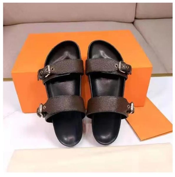 classic style designer slippers designer shoes fashion luxurys slides bom dia flat mule 1a3r5m summer shoe buckles women summer 35-46 men an, Black
classic style designer slippers designer shoes fashion luxurys slides bom dia flat mule 1a3r5m summer shoe buckles women summer 35-46 men an, Black