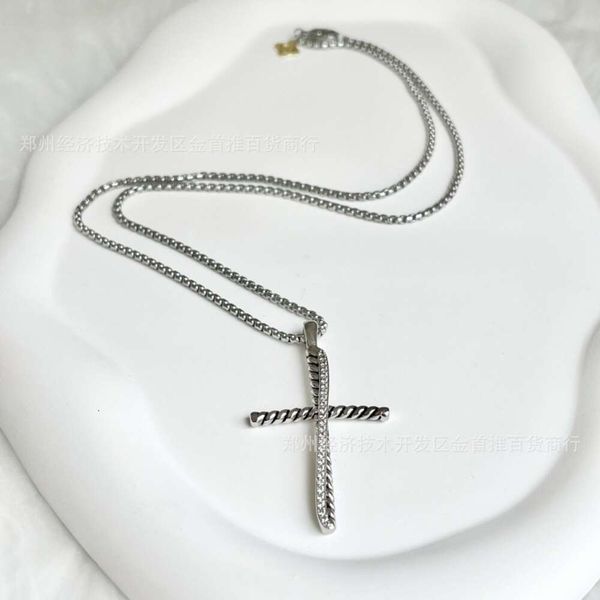 Classic Designer DY Necklace Jewelry Luxury Fashion jewelry Cross Pendant Twisted Zircon Crowd Necklaces DY Jewelry Christmas gift quality jewelry accessories
Classic Designer DY Necklace Jewelry Luxury Fashion jewelry Cross Pendant Twisted Zircon Crowd Necklaces DY Jewelry Christmas gift quality jewelry accessories
