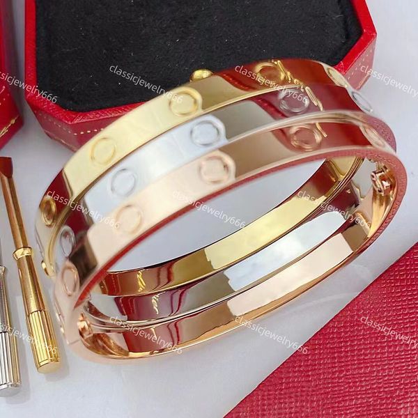 luxury women's screw bracelet classic brand bracelet 18k jewelry holiday gift 316l stainless steel factory, Golden;silver
luxury women's screw bracelet classic brand bracelet 18k jewelry holiday gift 316l stainless steel factory, Golden;silver