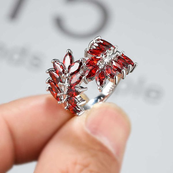 band rings boho plant leaf red ring silver color marquise cut zircon stone rings for women female vintage cocktail ring party jewelry aa2304
band rings boho plant leaf red ring silver color marquise cut zircon stone rings for women female vintage cocktail ring party jewelry aa2304