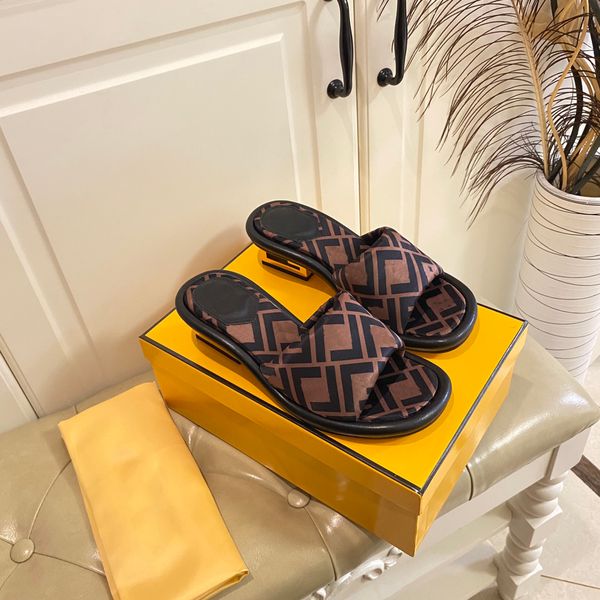 fendyity baguette designer sandals women luxurys sandal leather slides square metal heels slipper sculptural med heel summer shoe 3 0uag
fendyity baguette designer sandals women luxurys sandal leather slides square metal heels slipper sculptural med heel summer shoe 3 0uag