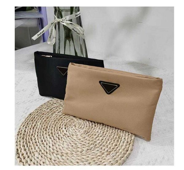 women cosmetic bags organizer makeup bag travel pouch fashion toiletry make up ladies purses
women cosmetic bags organizer makeup bag travel pouch fashion toiletry make up ladies purses
