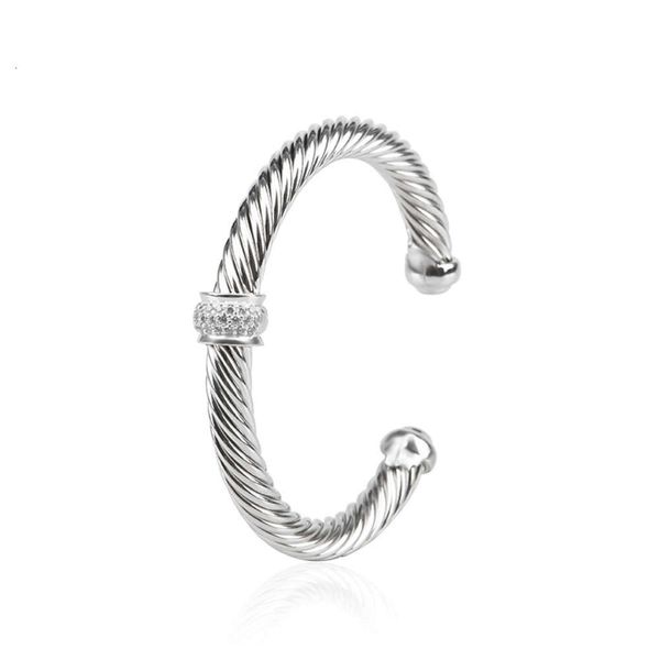 Classic DY Bracelet jewelry designer top fashion accessories Bracelets Popular Twisted Cable Ball New DY Jewelry Accessories quality Christmas gift jewellery AAA
Classic DY Bracelet jewelry designer top fashion accessories Bracelets Popular Twisted Cable Ball New DY Jewelry Accessories quality Christmas gift jewellery AAA