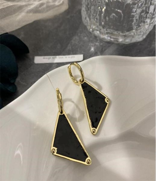 2021 european and american autumn winter letters dangle chandelier long style big earrings female fast delivery4103928, Silver
2021 european and american autumn winter letters dangle chandelier long style big earrings female fast delivery4103928, Silver