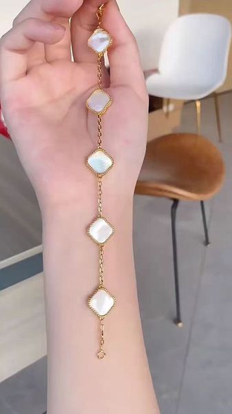 2023 clover bracelet designer four leaf clover charm bracelet for women 18ct gold agate shell mother of pearl wedding accessory gift, Golden;silver
2023 clover bracelet designer four leaf clover charm bracelet for women 18ct gold agate shell mother of pearl wedding accessory gift, Golden;silver