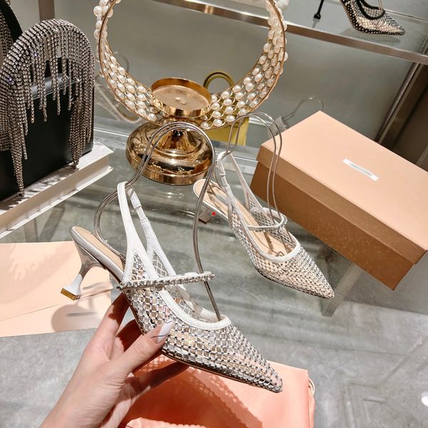2023 fashion dress shoes small fragrance light mouth single shoes sandals women's color matching french thick heel baotou back empty hi, Black
2023 fashion dress shoes small fragrance light mouth single shoes sandals women's color matching french thick heel baotou back empty hi, Black