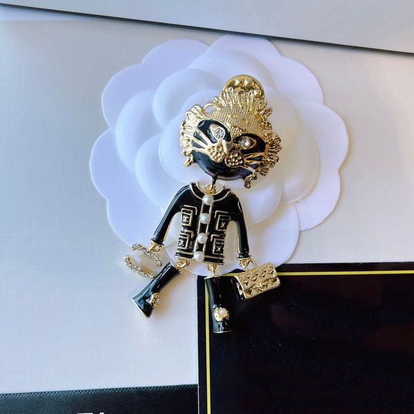 designer channel brand stainless steel brooches lion design for men women crystal rhinestone sweater suit collar pin 18k gold plated brooch, Gray
designer channel brand stainless steel brooches lion design for men women crystal rhinestone sweater suit collar pin 18k gold plated brooch, Gray