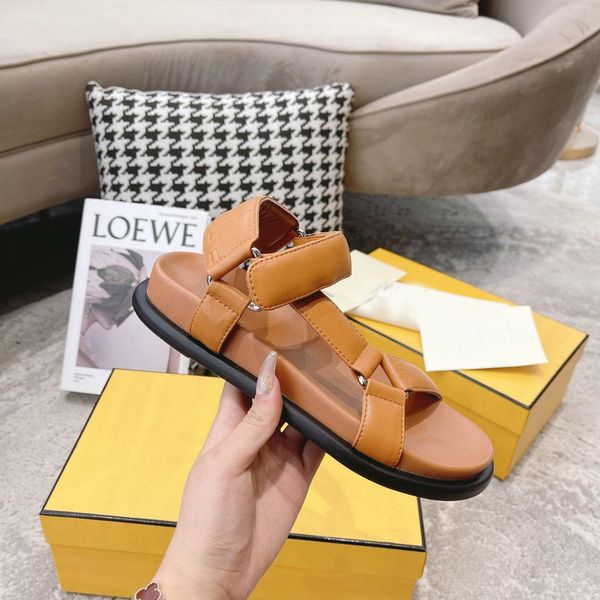 2023 women sandals luxurys designers shoe summer shoes flat womens slip pointed toe sandal leather size 36-41, Black
2023 women sandals luxurys designers shoe summer shoes flat womens slip pointed toe sandal leather size 36-41, Black