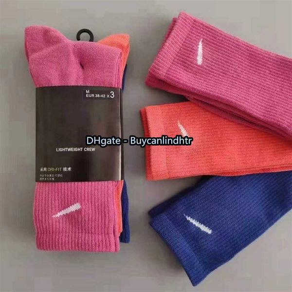 fashion brand mens cotton socks classic black white women men breathable mixing football basketball sports ankle sock winter for male sockes
fashion brand mens cotton socks classic black white women men breathable mixing football basketball sports ankle sock winter for male sockes