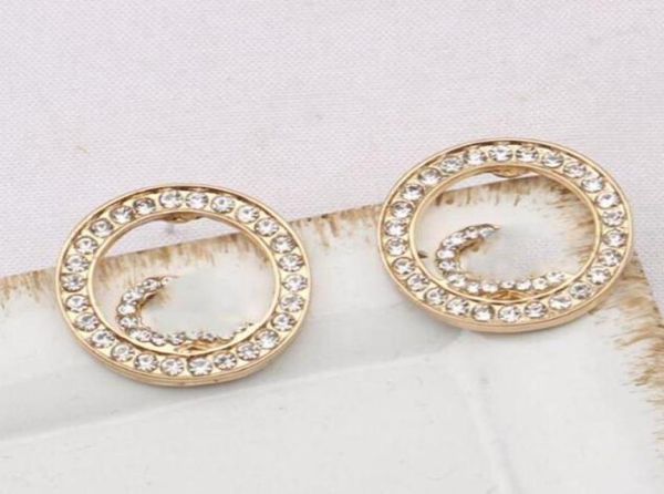 simple 18k gold plated 925 silver letters stud luxury brand designers geometric semicircle famous women crystal rhinestone pearl e5929905, Golden;silver
simple 18k gold plated 925 silver letters stud luxury brand designers geometric semicircle famous women crystal rhinestone pearl e5929905, Golden;silver