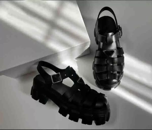 luxury designers triangle sandal women heels wedge shoes monolith foam rubber sandals ankle strap black white leather retro style size 35-42
luxury designers triangle sandal women heels wedge shoes monolith foam rubber sandals ankle strap black white leather retro style size 35-42