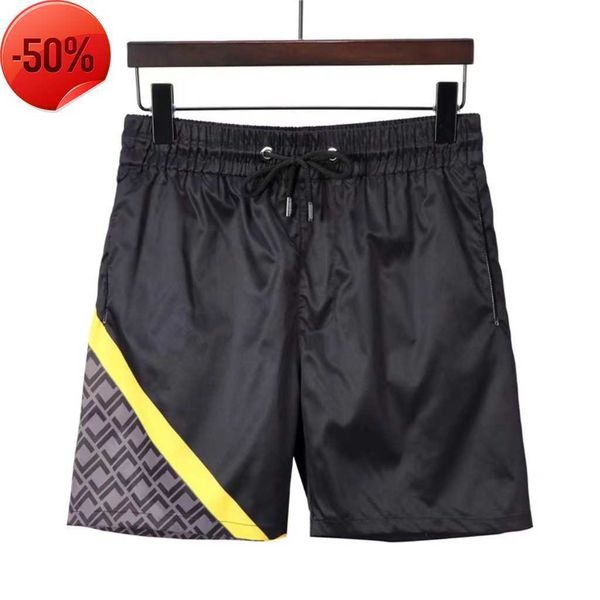 2023 fashion men's shorts designer summer beach pants youth student camouflage print loose streetweare, White;black
2023 fashion men's shorts designer summer beach pants youth student camouflage print loose streetweare, White;black