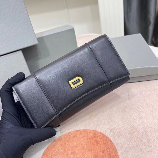 high-end leather wallet designer coin purse card bag men's and women's casual fashion short and long style hourglass purse luxury, Red;black
high-end leather wallet designer coin purse card bag men's and women's casual fashion short and long style hourglass purse luxury, Red;black