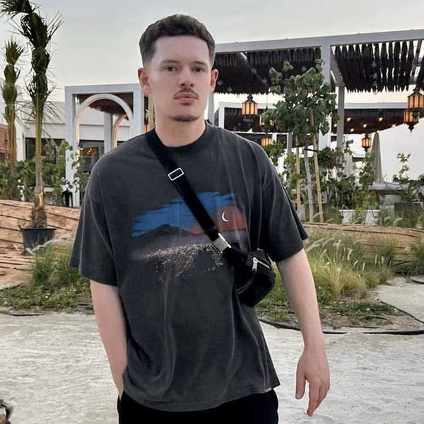 men's t-shirts represent designer fashion city night view print short sleeve american high street summer loose couple t-shirt, White;black
men's t-shirts represent designer fashion city night view print short sleeve american high street summer loose couple t-shirt, White;black