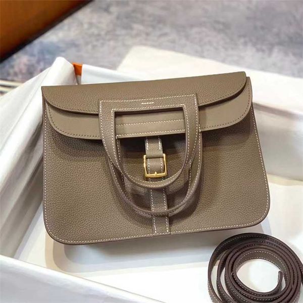 halzan h erms designer handbag genuine leather hazan bag 2023 new headlayer cowhide handbag fashion casual crossbody one shoulder underarm b
halzan h erms designer handbag genuine leather hazan bag 2023 new headlayer cowhide handbag fashion casual crossbody one shoulder underarm b