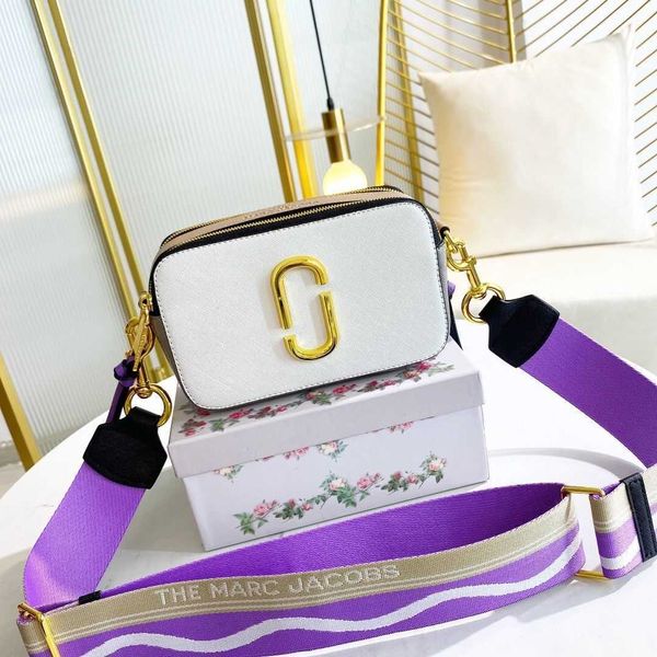 designer bag 2023 new tiktok online red color matching series mark camera bag fashionable and cute
designer bag 2023 new tiktok online red color matching series mark camera bag fashionable and cute