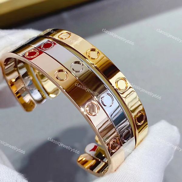 luxury women's gold bracelet classic brand bracelet 18k jewelry holiday gift 316l stainless steel factory, Golden;silver
luxury women's gold bracelet classic brand bracelet 18k jewelry holiday gift 316l stainless steel factory, Golden;silver
