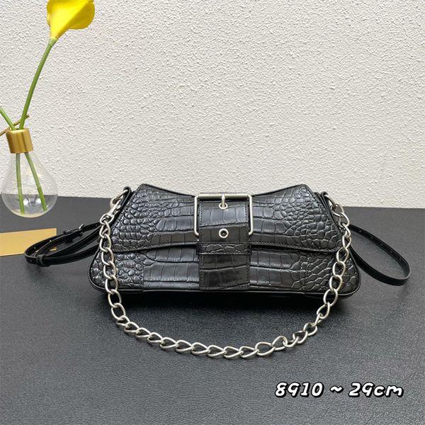 fashion le cagole motorcycle bag women's leather shoulder handbag tote with heart mirror love letter vintage shinny cross body motocycl
fashion le cagole motorcycle bag women's leather shoulder handbag tote with heart mirror love letter vintage shinny cross body motocycl