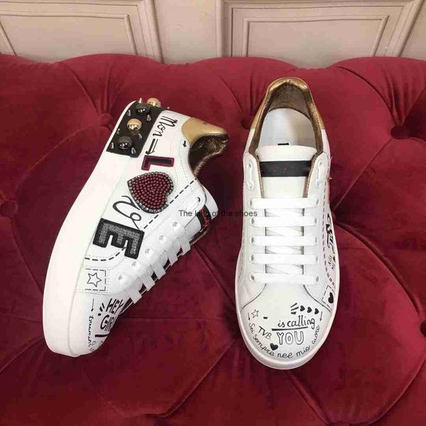 2021 designer mesh woven lace-up shoes style mens womens sneaker embossed suede sneakers in nappa calfskin shoe rubber platform sole women a, Black
2021 designer mesh woven lace-up shoes style mens womens sneaker embossed suede sneakers in nappa calfskin shoe rubber platform sole women a, Black