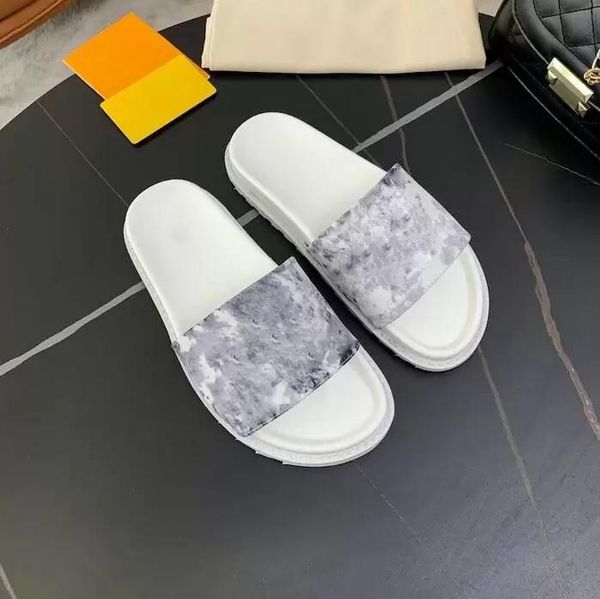 2023 men designer slippers women waterfront platform sandal multicolor colors summer fashion flip flop with box, Black
2023 men designer slippers women waterfront platform sandal multicolor colors summer fashion flip flop with box, Black
