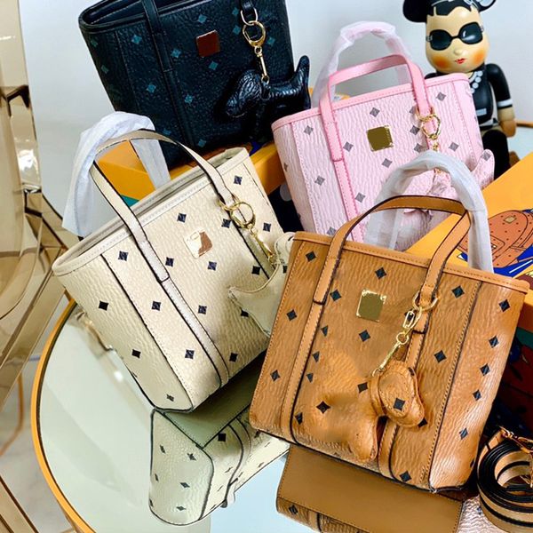 designer bag womens fashion cute tote bag brand new cowhide shopping bag womens portable waterproof shoulder bag handbag
designer bag womens fashion cute tote bag brand new cowhide shopping bag womens portable waterproof shoulder bag handbag
