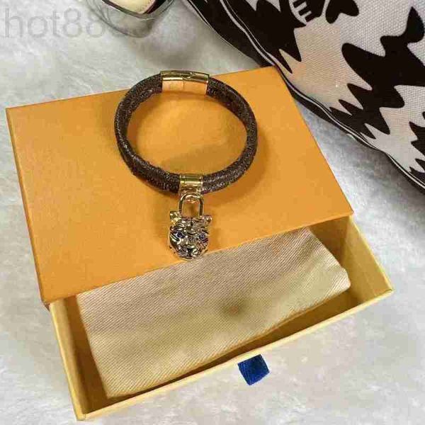 designer bangle bracelet fashion classic jewelry letter brown brand pendant bracelets leather bracelet metal lock bracelet men women couples, Black
designer bangle bracelet fashion classic jewelry letter brown brand pendant bracelets leather bracelet metal lock bracelet men women couples, Black