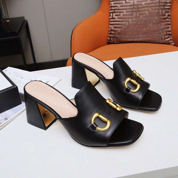 classic designer g sandals women heel slippers leather ggity flat flip flops luxury fashion letters dfgxcv, Black
classic designer g sandals women heel slippers leather ggity flat flip flops luxury fashion letters dfgxcv, Black