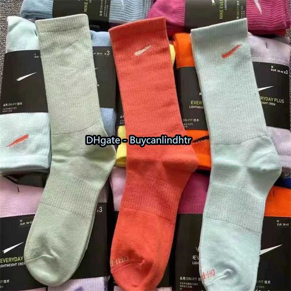 fashion sports men's socks classic hook brand medium tube solid men women basketball sweat absorbing breathable short boat sock luxury, Black
fashion sports men's socks classic hook brand medium tube solid men women basketball sweat absorbing breathable short boat sock luxury, Black