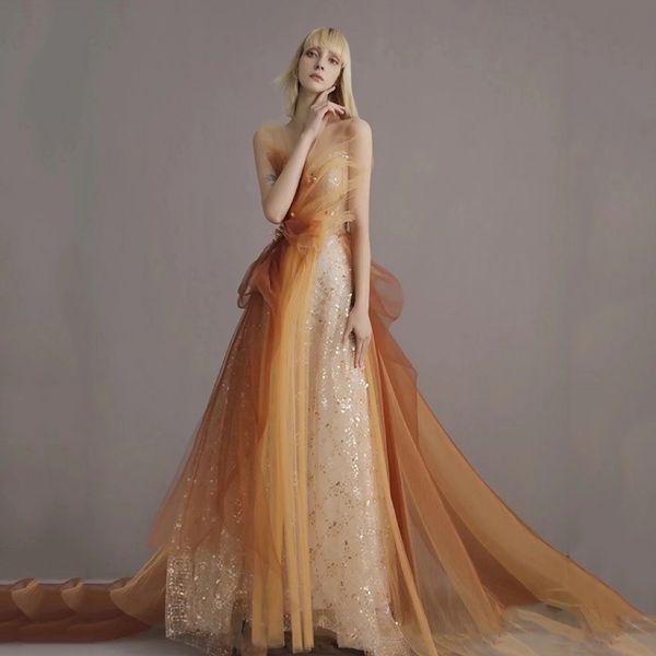 champagne gold celebrity dresses train sequined strapless tiered beading backless evening party gowns a line ruffle luxury 2023, Black;red
champagne gold celebrity dresses train sequined strapless tiered beading backless evening party gowns a line ruffle luxury 2023, Black;red