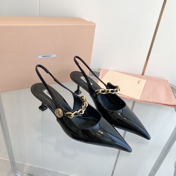 2023 fashion women luxury dress shoes designer high heels patent leather gold tone triple black nuede red womens lady sandals party wedding
2023 fashion women luxury dress shoes designer high heels patent leather gold tone triple black nuede red womens lady sandals party wedding