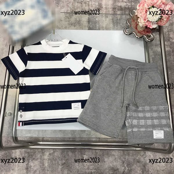 2023 tracksuits stripe kid sets designer baby suit size 100-160 cm 2pcs cotton t-shirt and sweater knitted shorts ing, White
2023 tracksuits stripe kid sets designer baby suit size 100-160 cm 2pcs cotton t-shirt and sweater knitted shorts ing, White