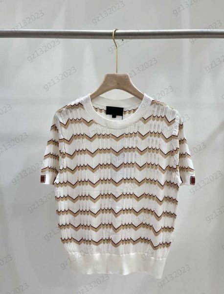 short sleeve t-shirts luxury brand argyle print hollowed out design fashion tee classic logo decorative cuff crewneck pullover knitted clot, White
short sleeve t-shirts luxury brand argyle print hollowed out design fashion tee classic logo decorative cuff crewneck pullover knitted clot, White