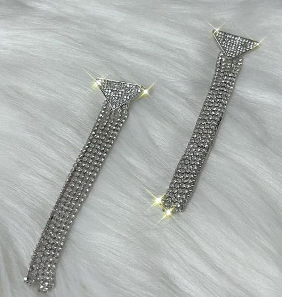 european and american letters dangle chandelier flash diamond niche design long fringed earrings women fast deliver9760517, Silver
european and american letters dangle chandelier flash diamond niche design long fringed earrings women fast deliver9760517, Silver