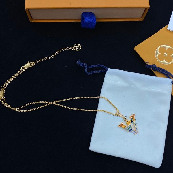 designer brand letter pendant necklaces never fading luxury women colorful inlay zircon collar chain brass copper real gold plated necklace, Silver
designer brand letter pendant necklaces never fading luxury women colorful inlay zircon collar chain brass copper real gold plated necklace, Silver