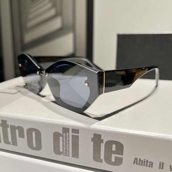 luxury fashion designer oval frameless sunglasses for women uv protection vintage womens cat eye frame eyewear with box and packaging8386, White;black
luxury fashion designer oval frameless sunglasses for women uv protection vintage womens cat eye frame eyewear with box and packaging8386, White;black