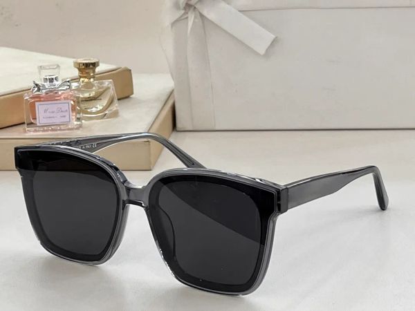 womens sunglasses for women men sun glasses mens fashion style protects eyes uv400 lens with random box and case 50231, White;black
womens sunglasses for women men sun glasses mens fashion style protects eyes uv400 lens with random box and case 50231, White;black